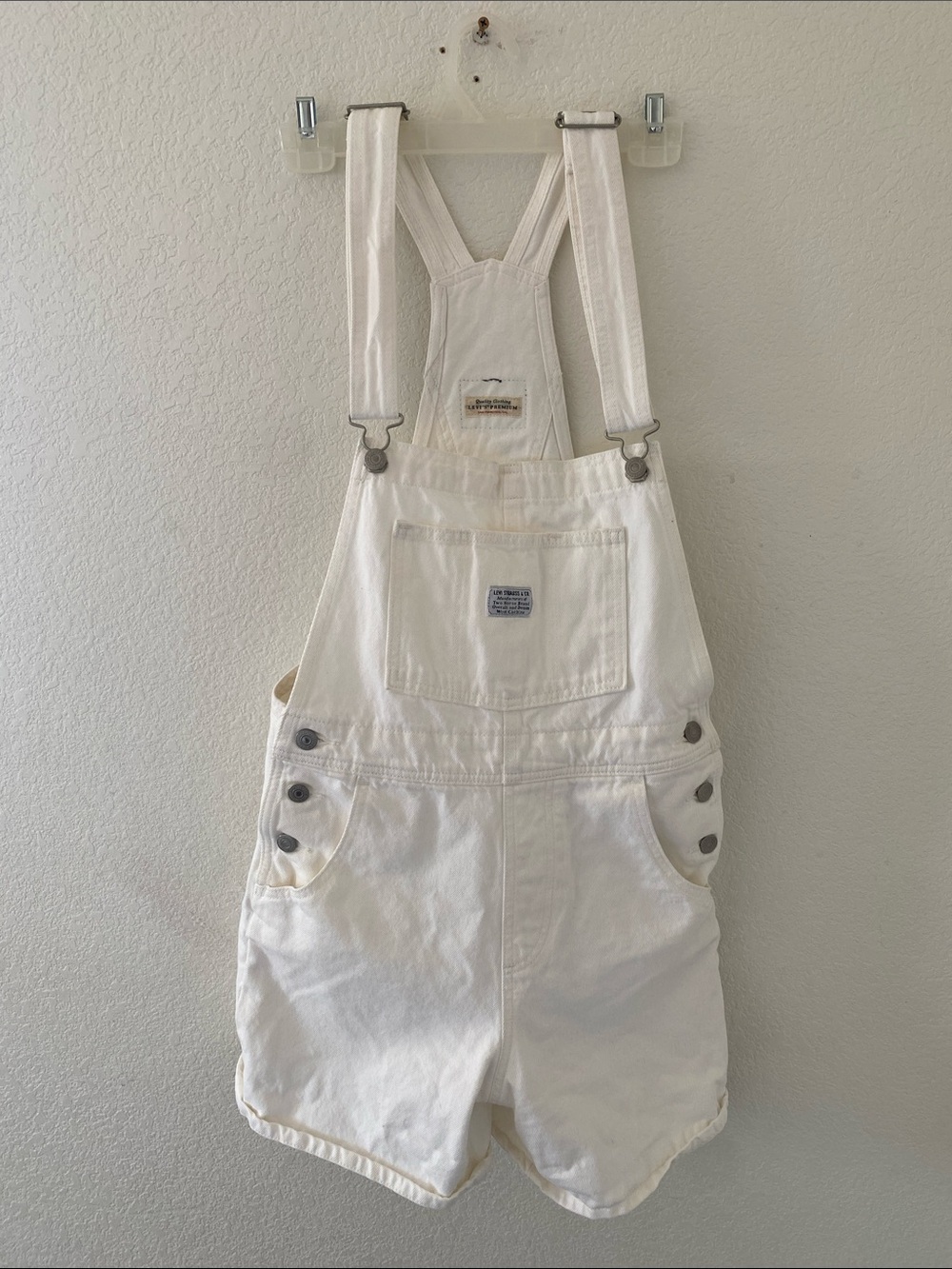LEVI’S Premium White Denim Short Overalls size S